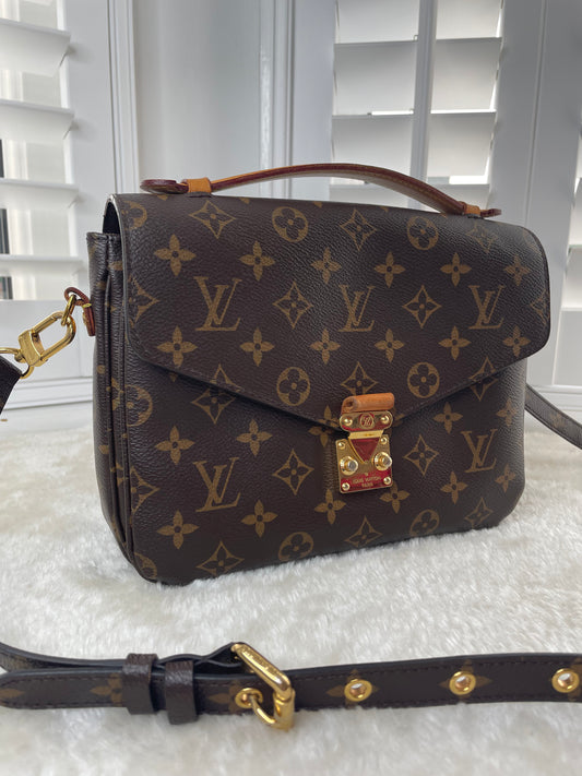 Louis Vuitton Soufflot Monogram Bag – EVEYSPRELOVED
